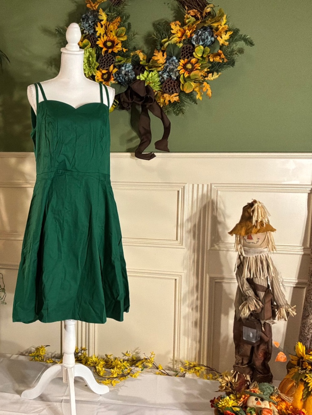 Green retro 50’s style dress